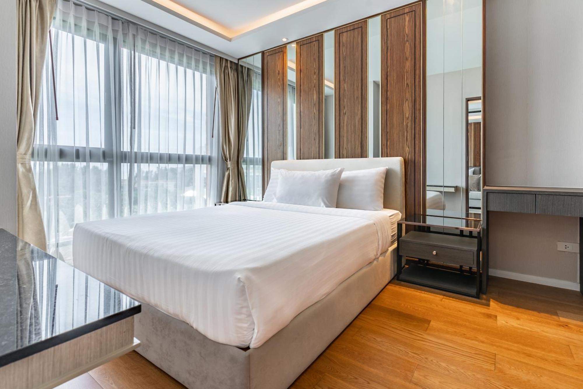 Panora Condo By Villacarte Surin Beach  Room photo